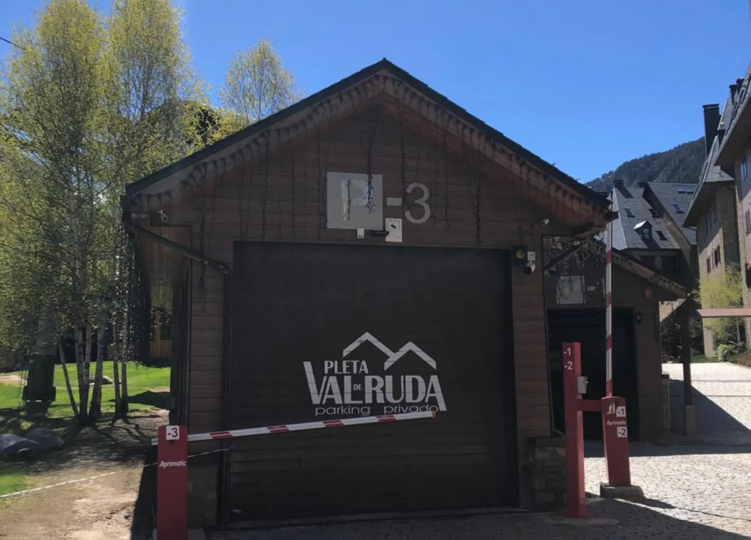 Apartamento En Baqueira A 100 Metros De La Telecabina Naut Aran 0*,  Spain